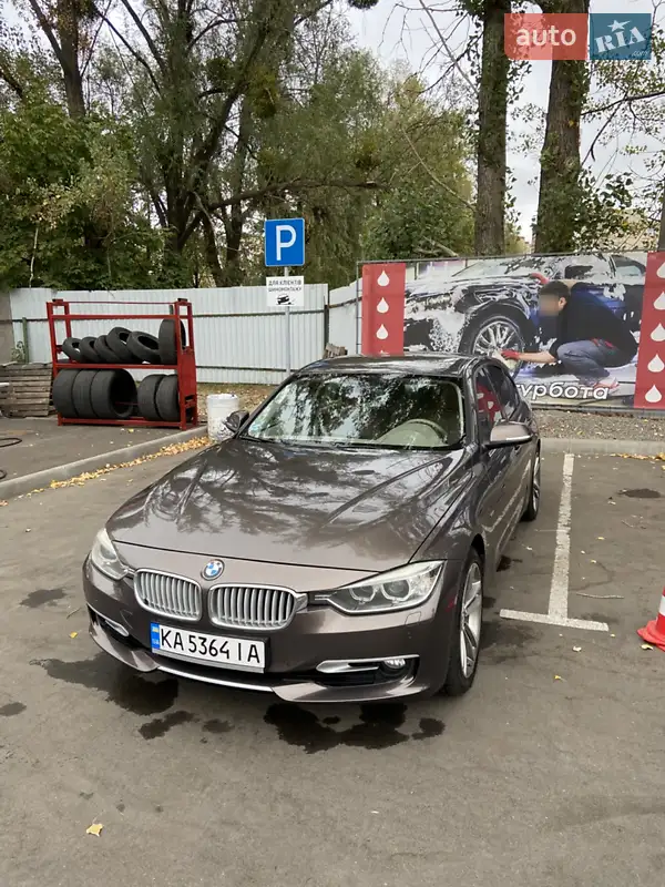 BMW 3 Series 2012 VIN WBA3B11020F378634 фото оголошення 2 з 41
