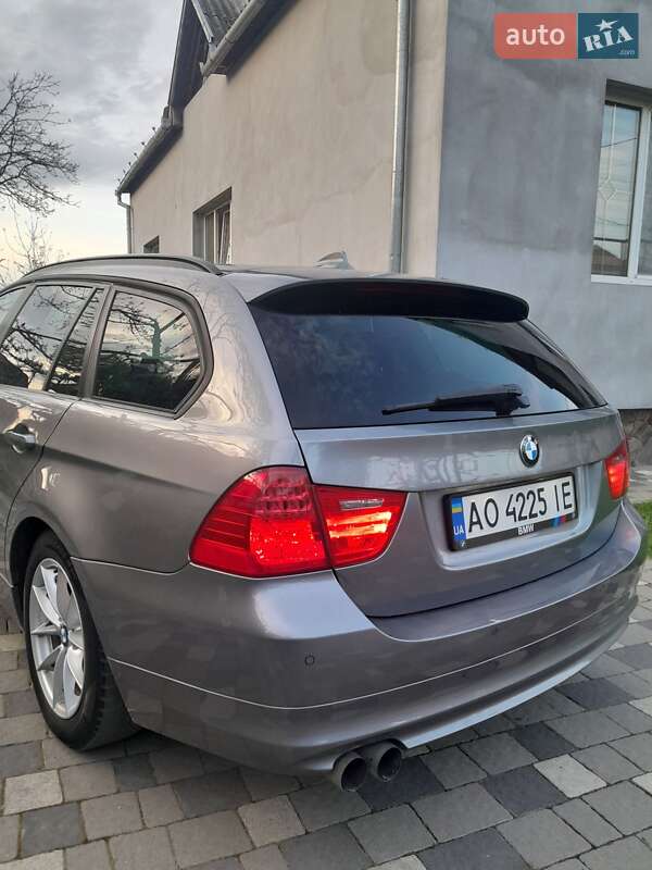 Універсал BMW 3 Series 2010 в Мукачевому