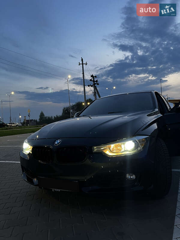 Седан BMW 3 Series 2015 в Луцьку