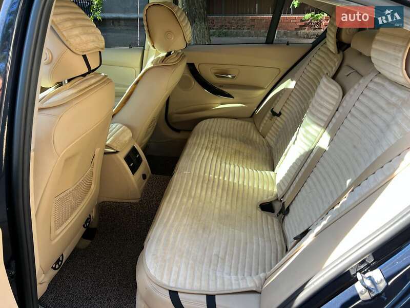 Седан BMW 3 Series 2015 в Миколаєві