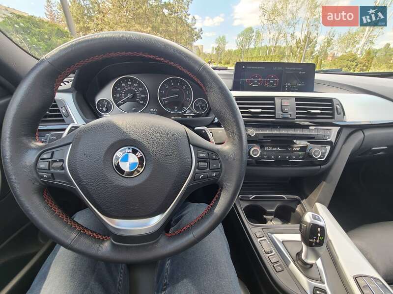 Седан BMW 3 Series 2018 в Дніпрі
