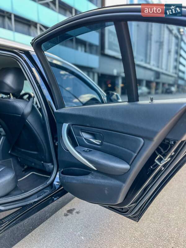 Седан BMW 3 Series 2012 в Києві