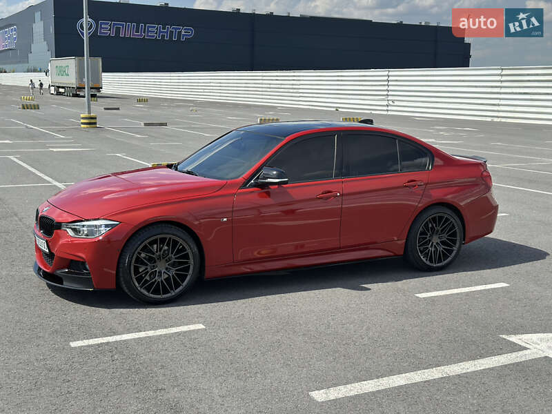 Седан BMW 3 Series 2015 в Львові