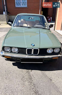 Седан BMW 3 Series 1984 в 
