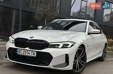 Седан BMW 3 Series 2022 в 