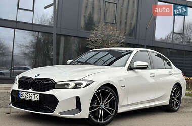 Седан BMW 3 Series 2022 в 