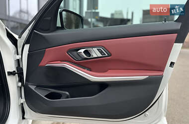 Седан BMW 3 Series 2022 в 