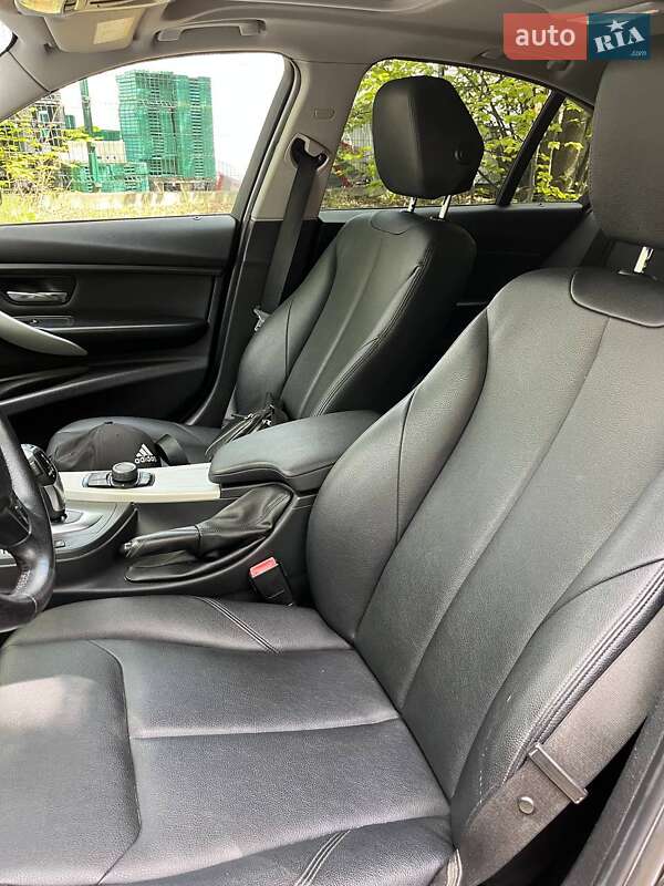 Седан BMW 3 Series 2012 в Киеве