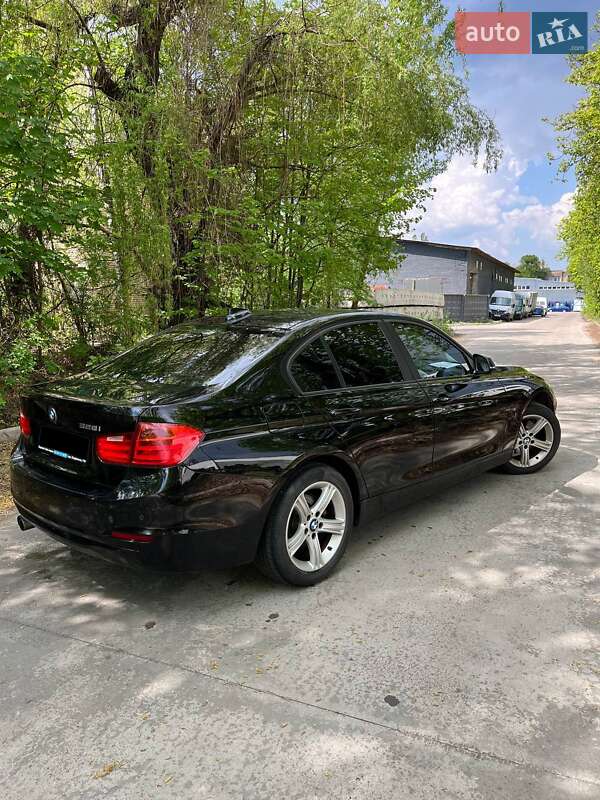Седан BMW 3 Series 2012 в Киеве
