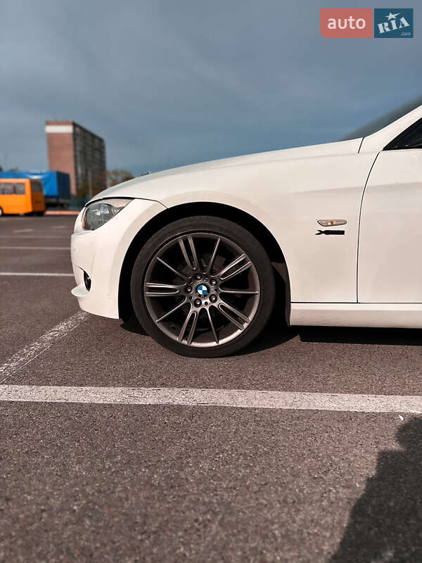 Купе BMW 3 Series 2010 в Киеве фото 14 Купе BMW 3 Series 2010 в Киеве