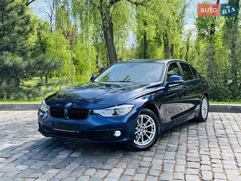 Седан BMW 3 Series 2017 в 