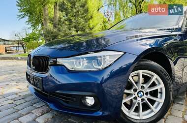 Седан BMW 3 Series 2017 в 