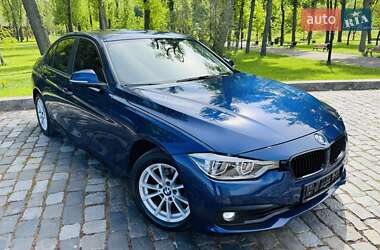 Седан BMW 3 Series 2017 в 