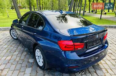Седан BMW 3 Series 2017 в 