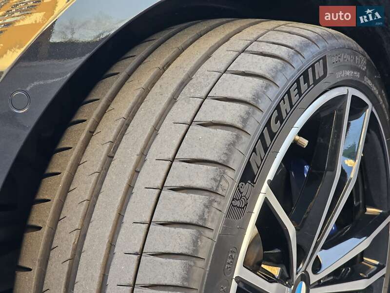 Седан BMW 3 Series 2022 в Киеве
