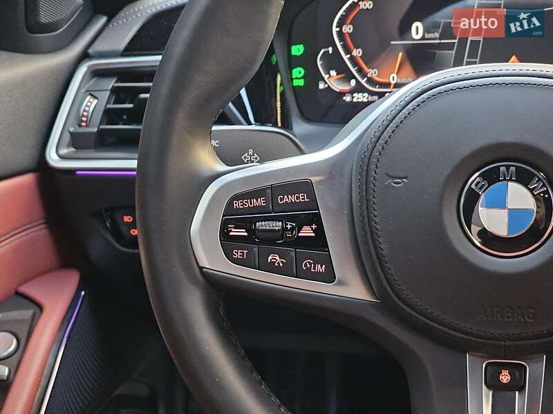 Седан BMW 3 Series 2022 в Киеве