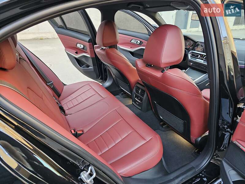 Седан BMW 3 Series 2022 в Киеве