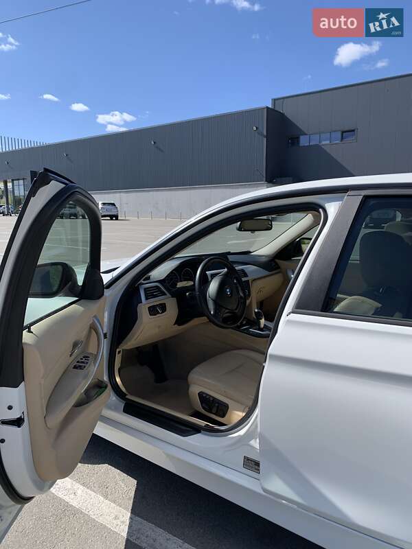 Седан BMW 3 Series 2012 в Києві