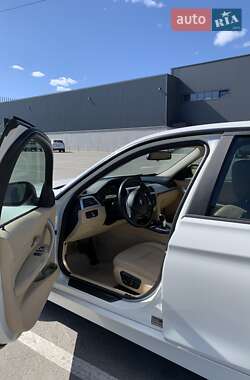 Седан BMW 3 Series 2012 в 