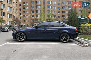 Седан BMW 3 Series 2011 в 