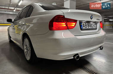 Седан BMW 3 Series 2011 в 