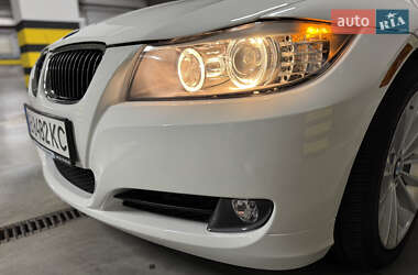 Седан BMW 3 Series 2011 в 