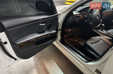 Седан BMW 3 Series 2011 в 