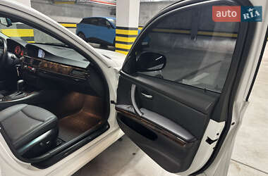 Седан BMW 3 Series 2011 в 