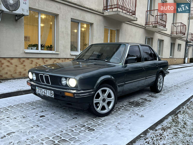 Седан BMW 3 Series 1985 в 