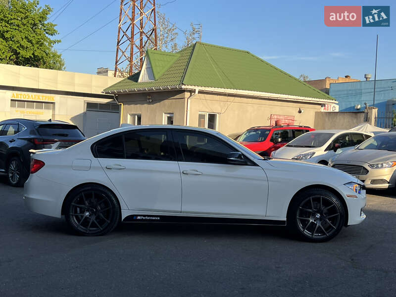 Седан BMW 3 Series 2014 в Одессе