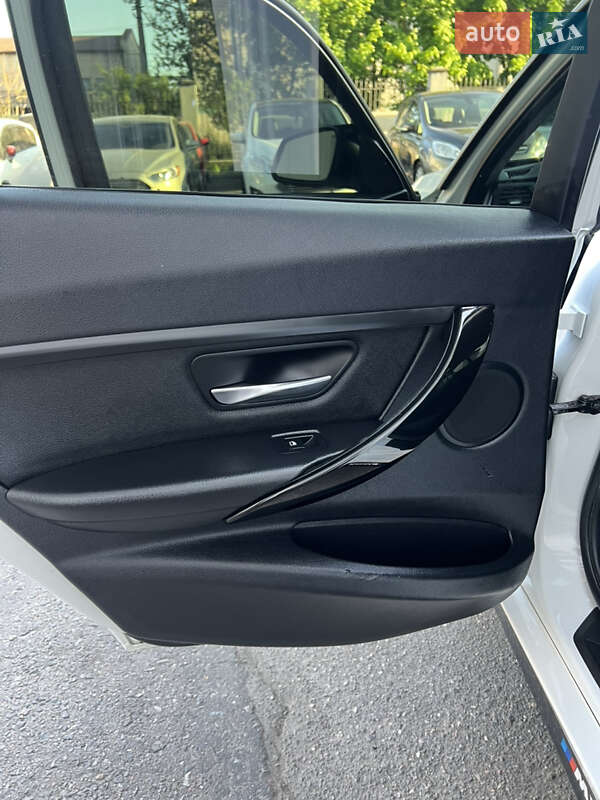 Седан BMW 3 Series 2014 в Одессе