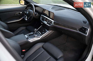 Седан BMW 3 Series 2019 в 