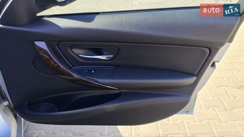 Седан BMW 3 Series 2014 в Киеве