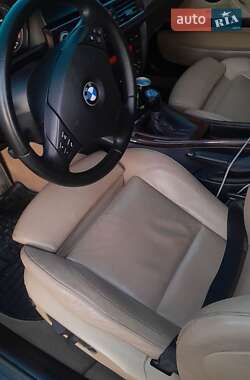 Седан BMW 3 Series 2005 в 