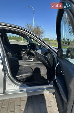 Седан BMW 3 Series 2012 в 