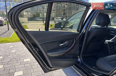 Седан BMW 3 Series 2015 в 