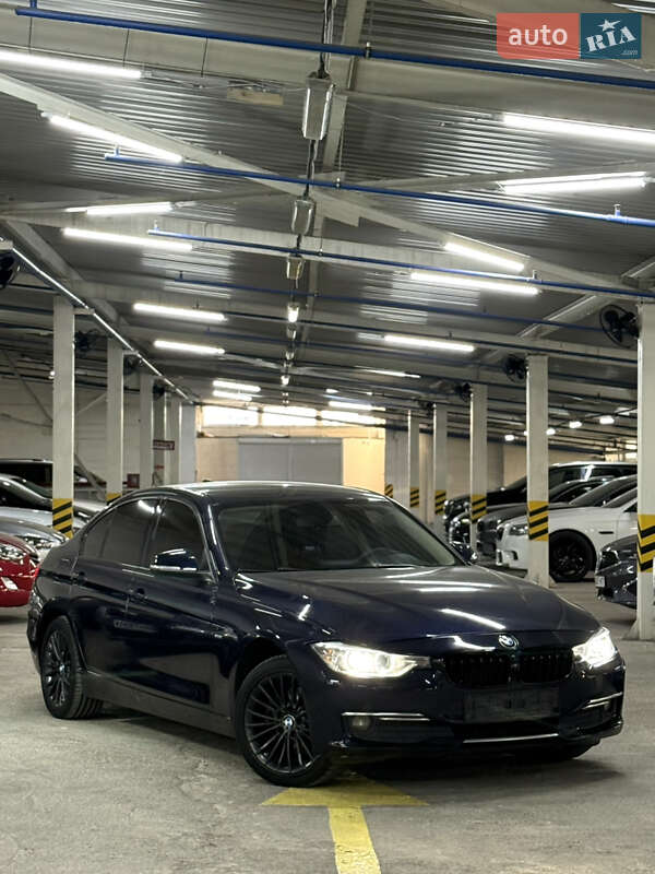 Седан BMW 3 Series 2014 в 