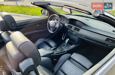 Кабриолет BMW 3 Series 2011 в 