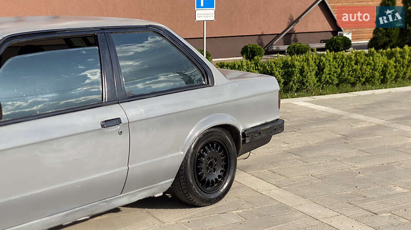 Купе BMW 3 Series 1985 в Ивано-Франковске фото 4 Купе BMW 3 Series 1985 в Ивано-Франковске