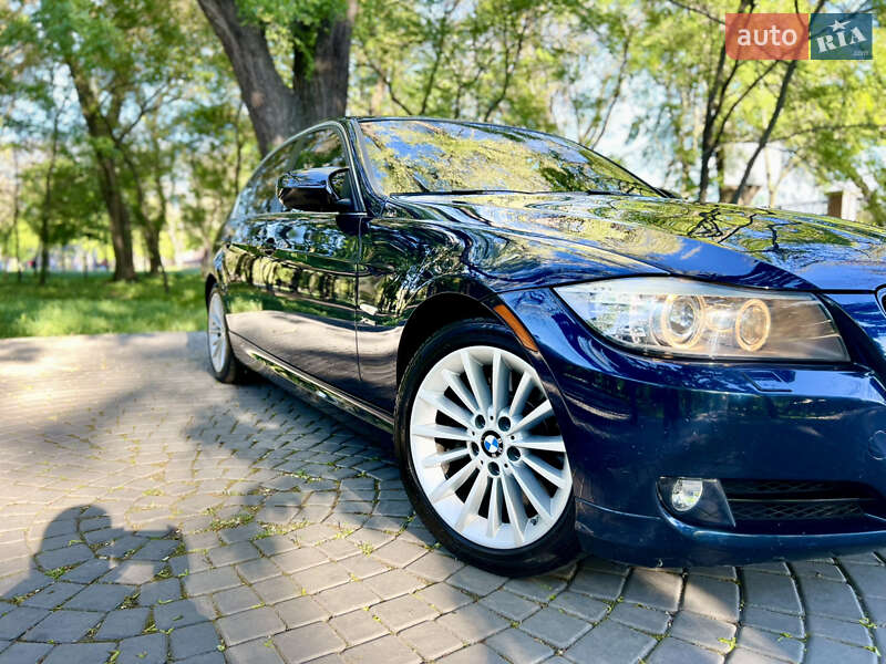 Седан BMW 3 Series 2010 в Одесі
