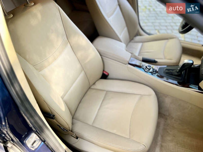 Седан BMW 3 Series 2010 в Одесі