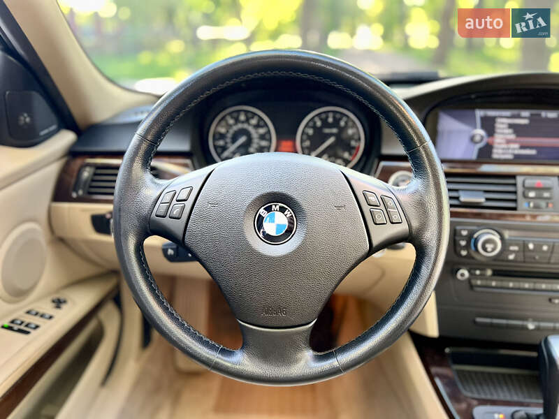 Седан BMW 3 Series 2010 в Одесі