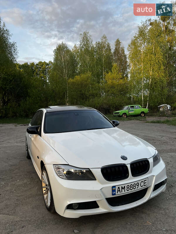 BMW 3 Series 2010