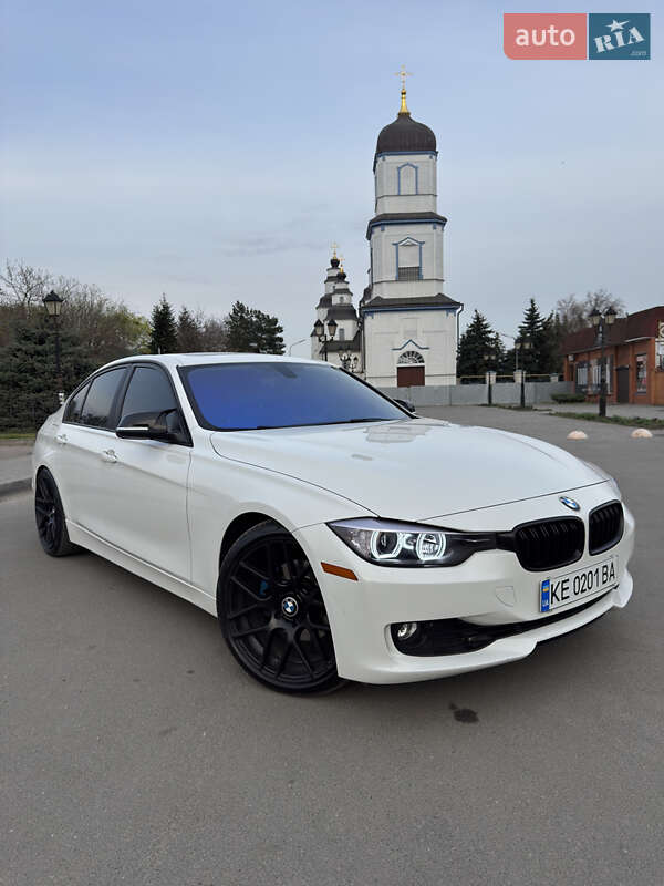 Седан BMW 3 Series 2013 в Новомосковске