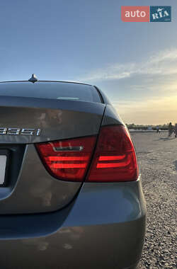 Седан BMW 3 Series 2009 в 