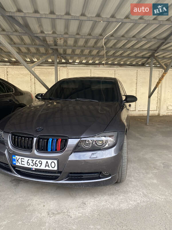 Седан BMW 3 Series 2005 в 