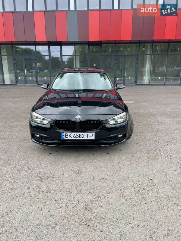 Седан BMW 3 Series 2016 в Рівному