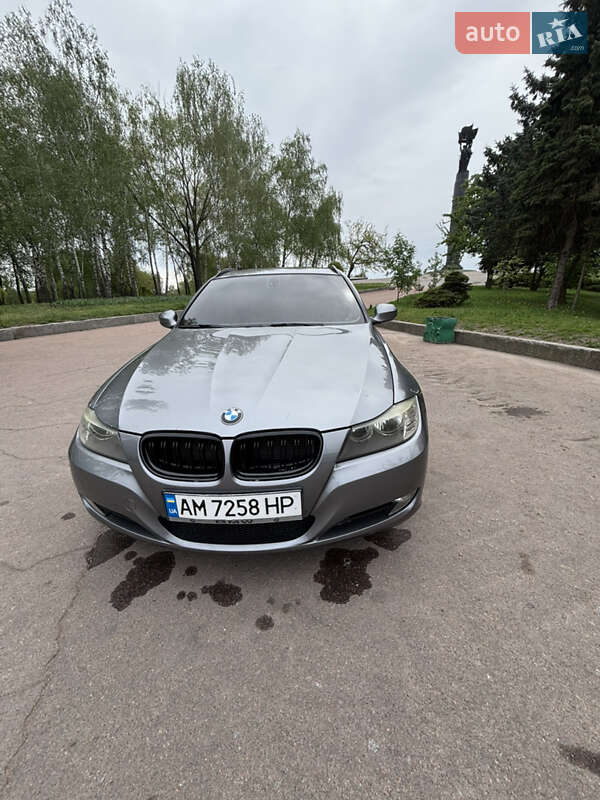 Універсал BMW 3 Series 2011 в Житомирі