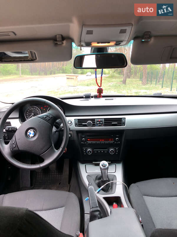 Седан BMW 3 Series 2007 в Зміїві