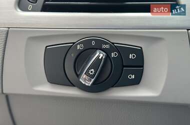 Купе BMW 3 Series 2010 в 